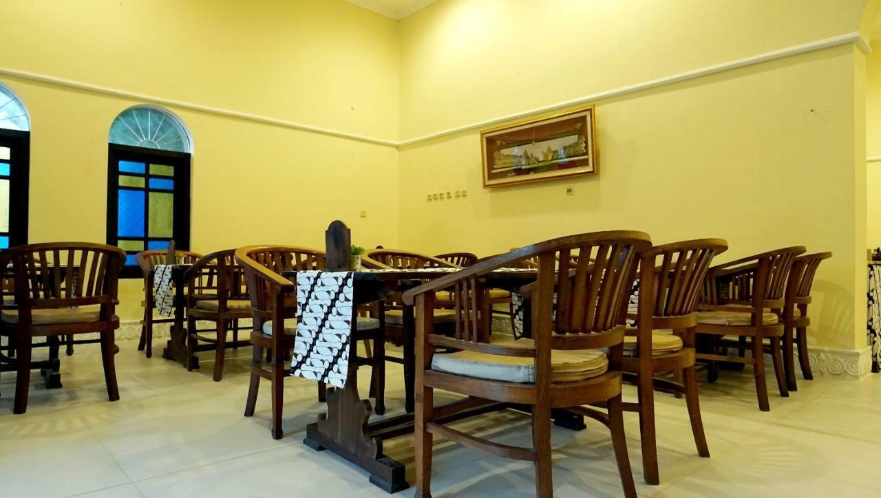 Diana Jogja Hotel 3*